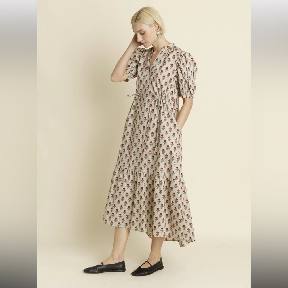 AUREUM Cream Floral Dress with Red Accents like new - Picture 4 of 10